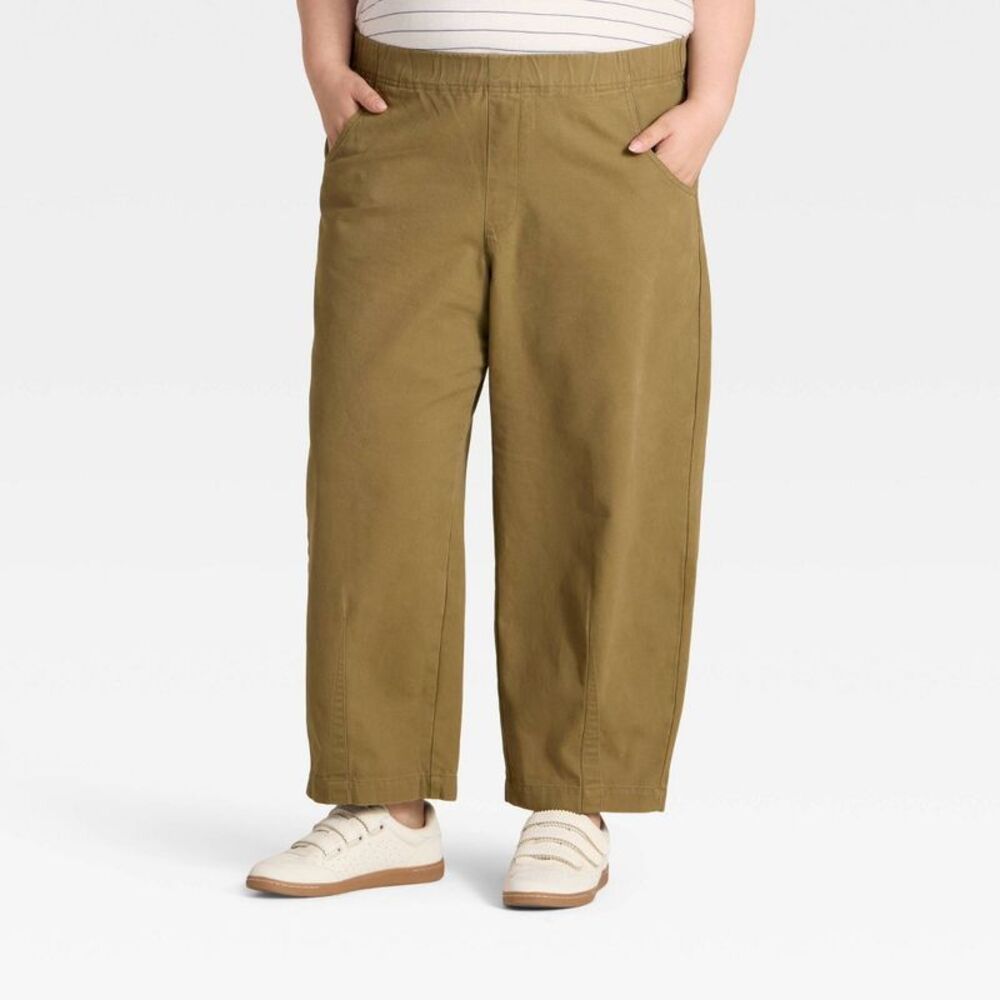 Women's Mid-Rise Barrel Leg Pull-On Pants - Universal Thread Olive Green 4X